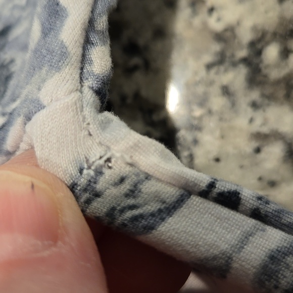 ALTAR'D STATE LONG SLEEVE KNOTTED FLORAL TOP. SIZE MEDIUM. - Picture 8 of 8